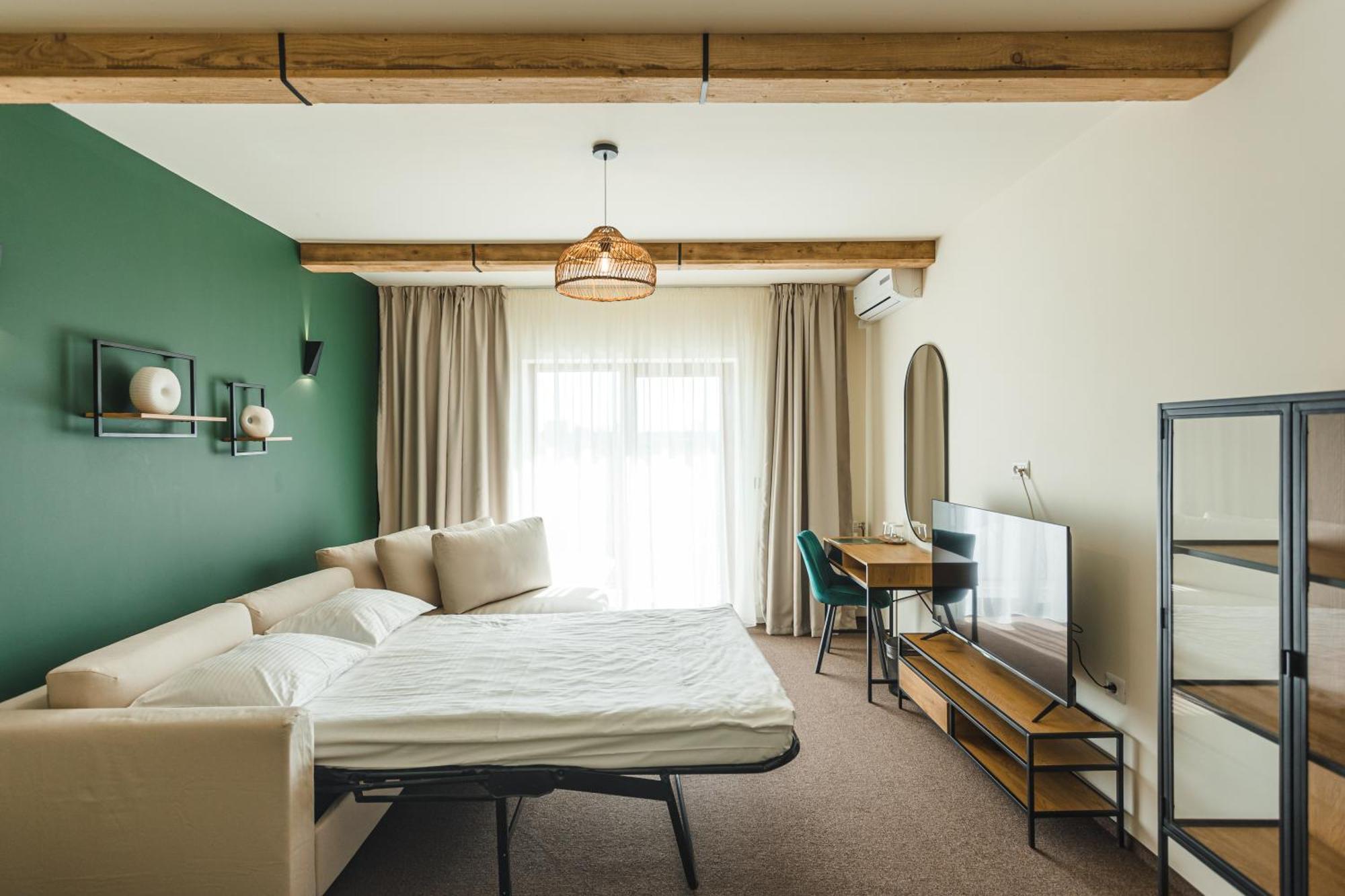 Stokker Hotel Oradea Exterior photo